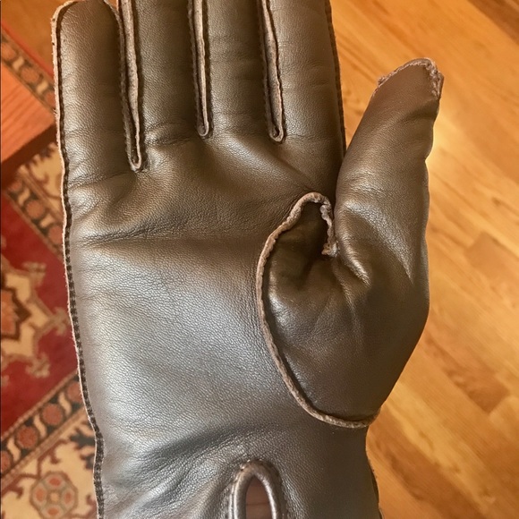 hugo boss gloves